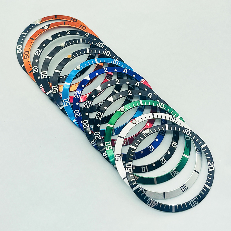 36.5mm Curved Aluminum Watch b - Reel Case recensie en prijs